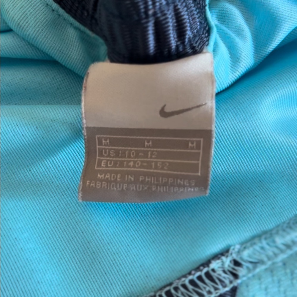 Nike Shorts - Picture 6 of 7